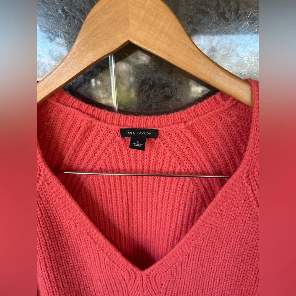 Ann Taylor Coral Alpaca Wool Thick Cable Knit V-Neck Midi Sweater Dress Sz. L - Picture 3 of 4